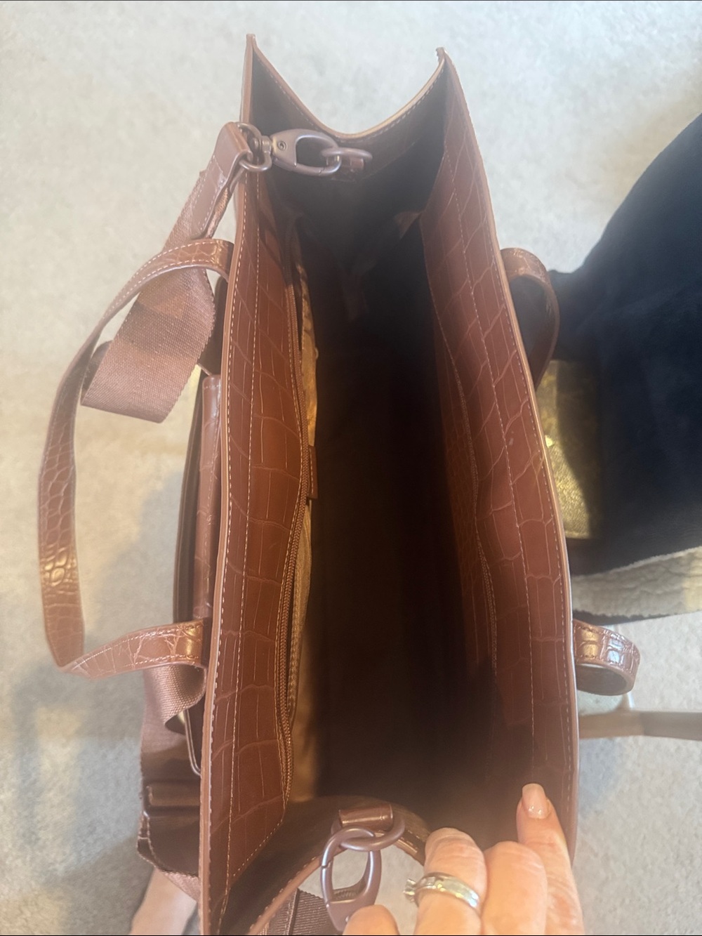 BEIS Large Brown Croc-Embossed Tote with Matching Pouch Set - Picture 6 of 15